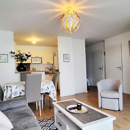 Appartement Moderne Finement Decore Avec Balcon A Vannes Centre Exterior foto